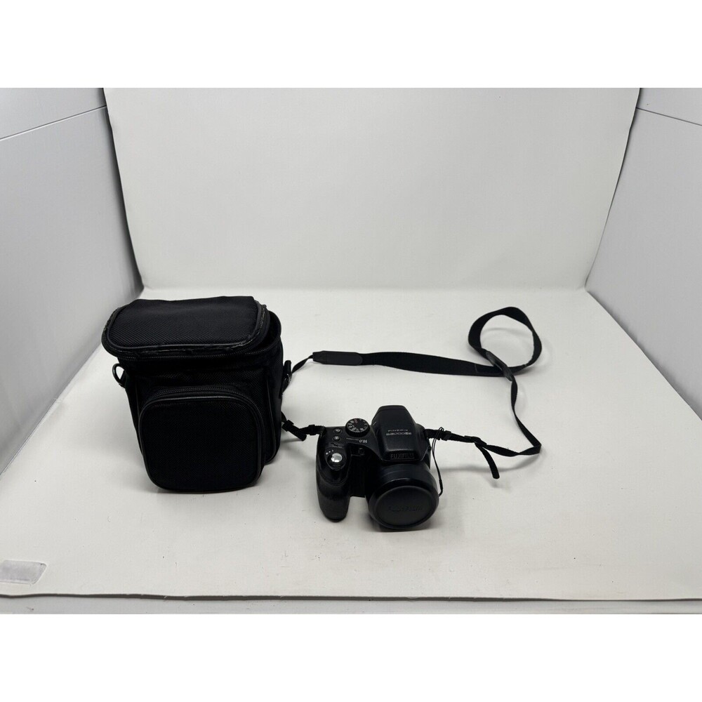 Fujifilm FinePix S Series S2000HD 10.0MP Digital Camera - Black W/Case
